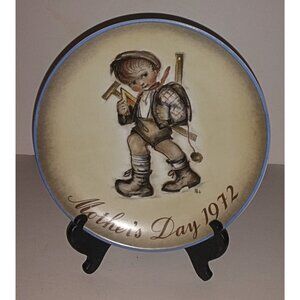 Schmid Bros Mothers Day Plate 1972 8in Sister Berta Hummel Vintage Little Boy